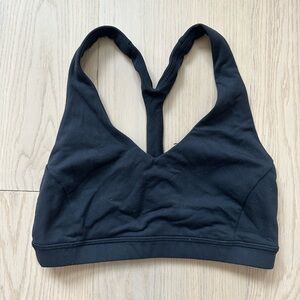 black lululemon arise bra